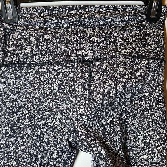 LULULEMON Wunder Under Hi-Rise 7/8 Tight (Full-On Luxtreme) Daisy Dust Alpine 4 - Picture 8 of 9